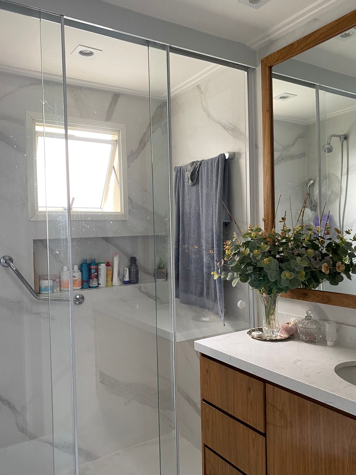 Banheiro projetado por uma design de interiores